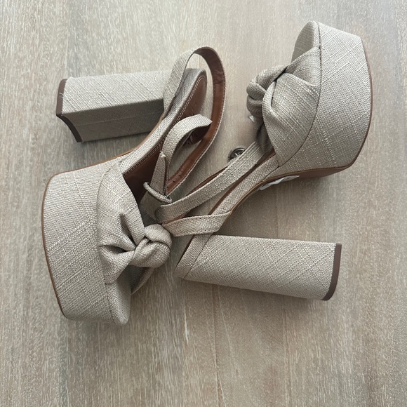 ASOS Bow Platforms - Picture 1 of 7
